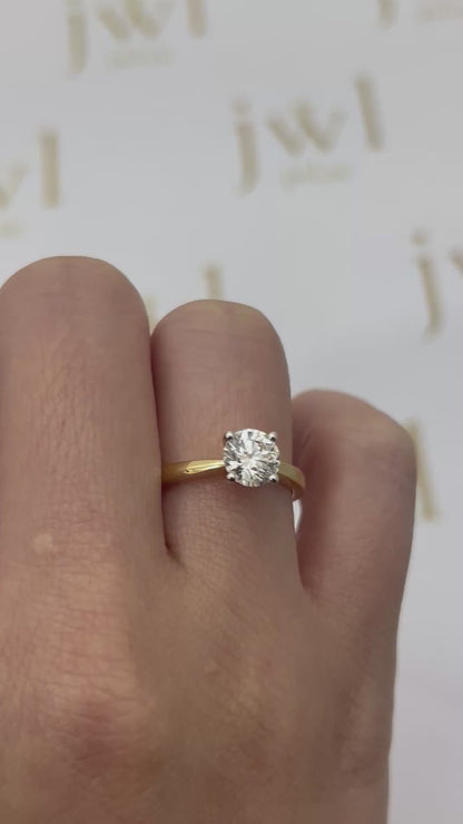1.06 Carat Round Lab-Grown Diamond V-Shape Solitaire Engagement Ring in 18K Yellow Gold