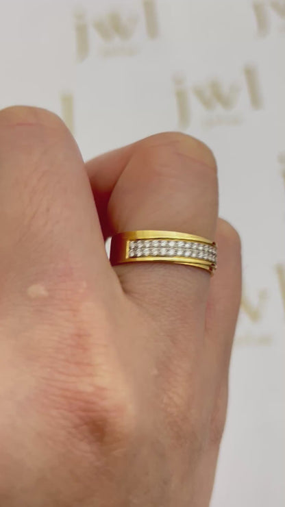 Everlasting Love Lab-Grown Diamond Wedding Band in 18K Yellow Gold